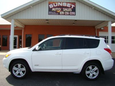 2007 toyota rav4, v6 4wd, sport package, sunroof, 65k miles, well taken care of