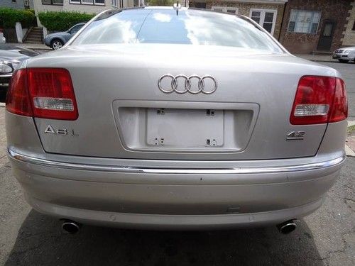 2006 Audi A8 Quattro L Sedan 4-Door 4.2L, image 3