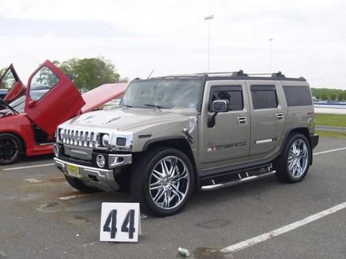 Hummer h2 low miles 4x4 show car