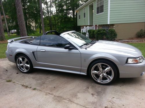 01 cobra svt convertible, silver w/black top! 20" chrome rims very nice!!!!