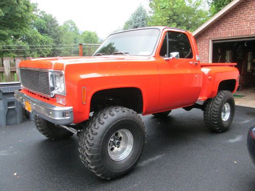 Beautiful lifted c/k 10 chevy 402 bb custom