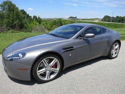 09 aston martin vangage  casino royale, low miles