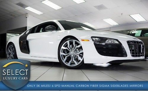 Stunning r8 5.2l v10 manual carbon fiber sigma blades &amp; exterior mirrors 5kmls!