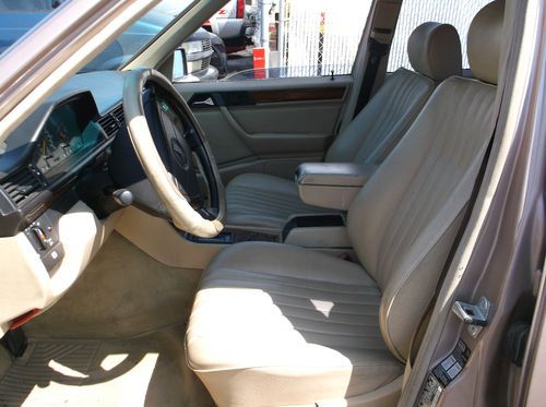 1993 Mercedes 300E, NO RESERVE, image 4