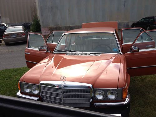 1980 Mercedes 300 SD Sedan Original Inca Red paint *RARE!*, image 2