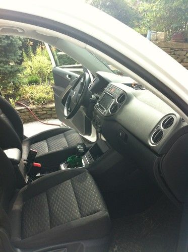 2009 volkswagen tiguan sel sport utility 4-door 2.0l
