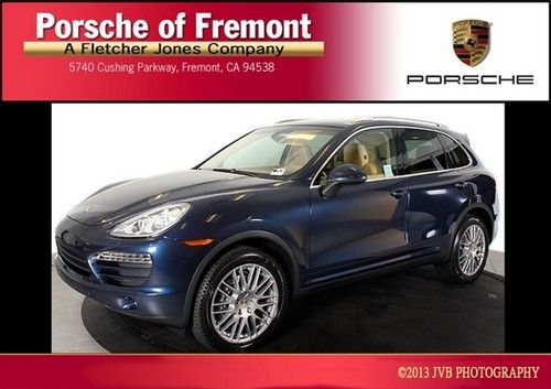 2012 porsche cayenne tiptronic, 20 spyder wheels, reverse camera, one owner!