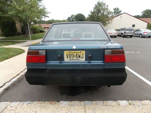 1986 toyota corolla dlx sedan 4-door 1.6l