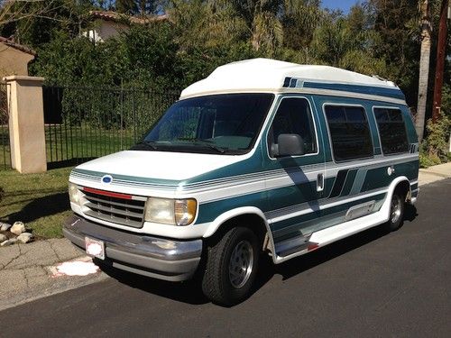 1993 ford e-150 econoline xl standard cargo van 4-door 5.8l