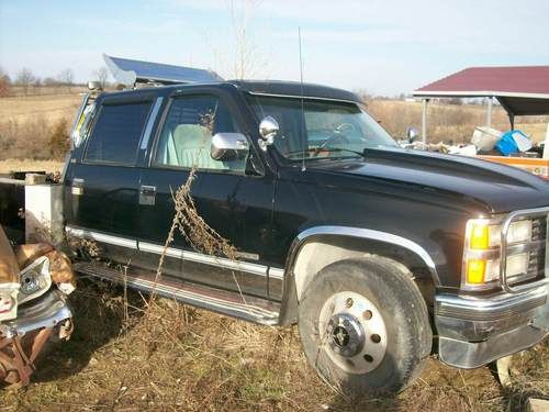 1993 chevy 3500  car hauler