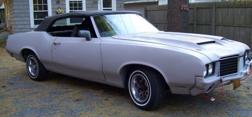 1972 old. cutlass convertible,new rebuild 350 engine,ps,pb,ac.