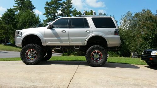 2003 lincoln navigator 4x4 lifted monster truck no reserve !!