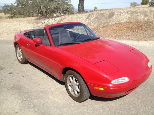 1992 mazda mx-5 miata - a classic ! - very clean, nice driver