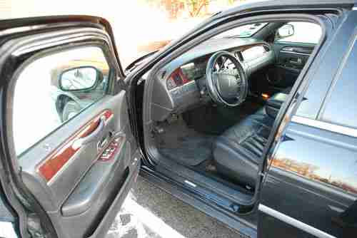 2007 Lincoln Town Car Executive L Sedan 4-Door 4.6L, image 6