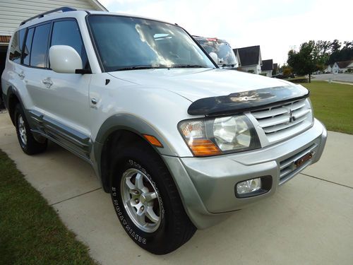 Color: Pearl, 4WD, 3rd Row, sun roof, leather/wood interior, heated front seats, US $6,000.00, image 3