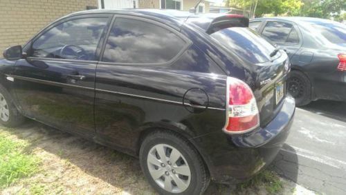 Hyundai : 2010 accent hatchback 40k miles