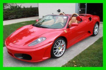 Rosso scuderia, scuderia shields, carboceramic brakes, daytona seats