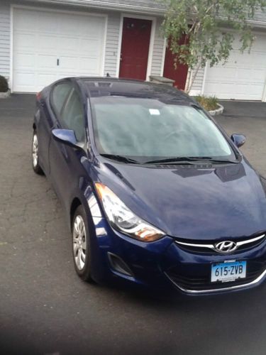 2011 hyundai elantra gls. 48k miles.