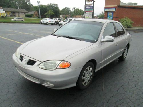 2000 hyundai elantra gls sedan 4-door 2.0l, auto