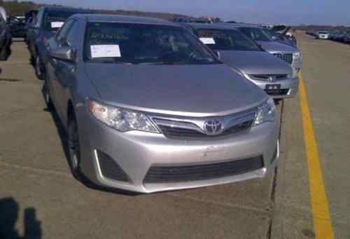 2012 toyota camry le sedan 4-door 2.5l
