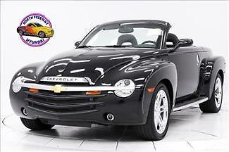 2006 chevrolet ssr 6.0l v8 chrome wheels carpeted bed w/wood slats gauges