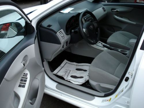2011 Toyota Corolla LE Sedan 4-Door 1.8L, image 5