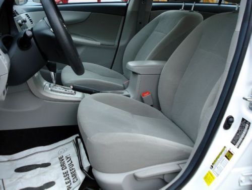 2011 Toyota Corolla LE Sedan 4-Door 1.8L, image 6