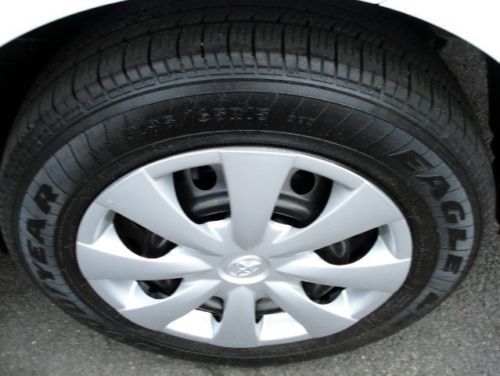 2011 Toyota Corolla LE Sedan 4-Door 1.8L, image 18