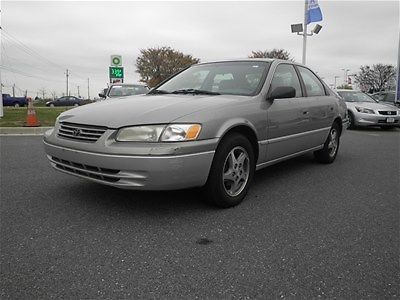 1998  toyota camry sedan leather sunroof no reserve