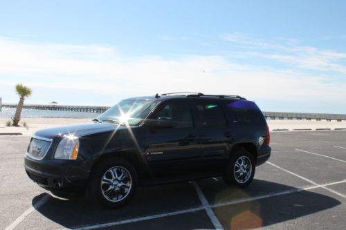 2007 gmc yukon slt loaded navigation sunroof dvd chrome 20in wheels must sell!!