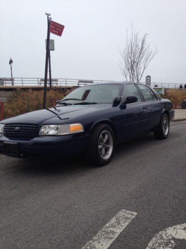 Ford 2005 p71 interceptor luxury sport, US $5,500.00, image 2