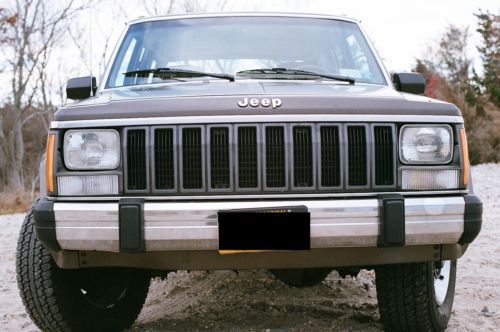 Rust free 1987 jeep cherokee pioneer 4.0l in-line 6 cyl with 103,546 miles
