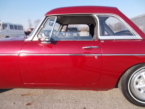 1971 MG MGB WITH HARDTOP AND SOFT TOP. 4CY 4 SP, image 12