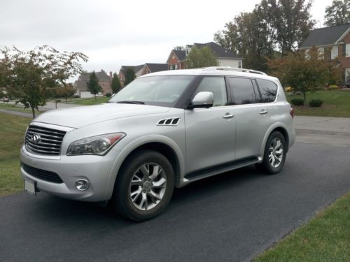 2011 infiniti qx56 4wd w/bench seat, 8 pass, theater package, moonroof, 1 owner