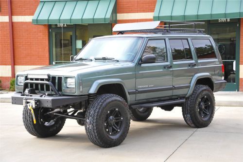 Cherokee xj sport / lifted / nicest in country / fully built / stage 4 package