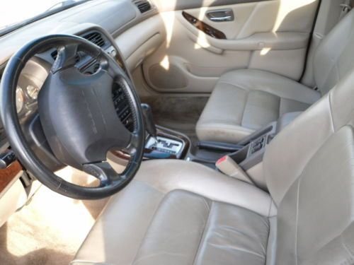 2001 Subaru Outback Limited Sedan 4-Door 2.5L, AWD, image 4