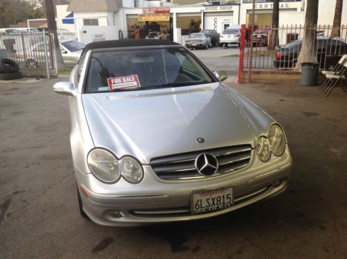 2005 mercedes-benz clk320 base convertible 2-door 3.2l