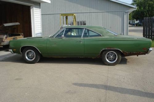 1969 plymouth satellite roadrunner 4 speed