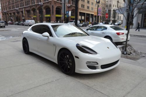 Msrp$96,145, 10&#039; panamera-s , carrara white/luxor beige, clean vehicle history