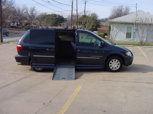 07 braun entervan handicap lowered floor wheelchair van 53k miles handicap ramp