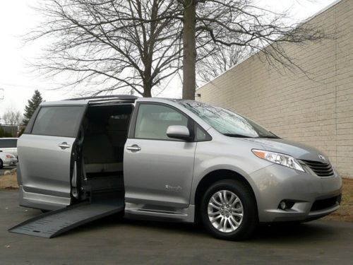 Braunability handicap wheelchair access rampvan xi side ramp xle nav dvd