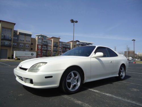 2000 honda prelude 5 speed standart, very clean, no reserve