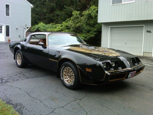 1979 pontiac firebird transam black and gold bandit tribute