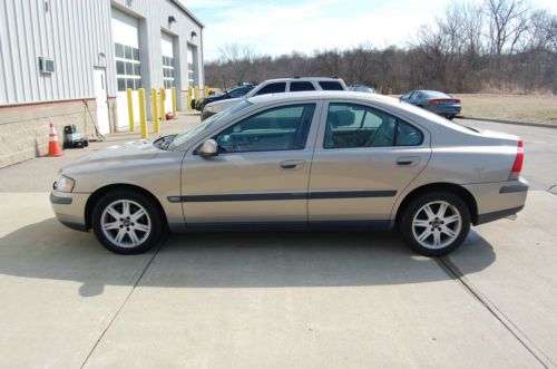 2001 volvo s60 2.4t sedan 4-door 2.4l