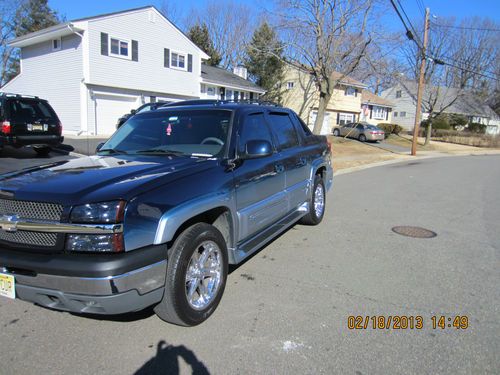 2005 chevrolet avalanche 1500  crew cab pickup southern comfort edition