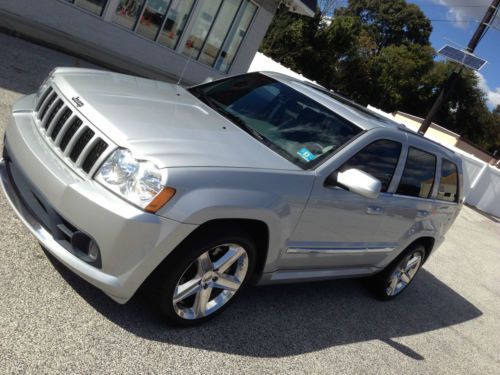 2006 jeep grand cherokee srt8 sport utility 4-door 6.1l supercharged