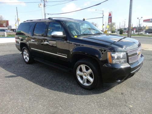 2010 chevy suburban ltz excellent condition