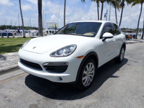 2014 porsche cayenne s v8 white/tan leather clean carfax