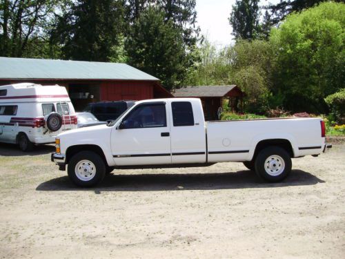 1997 chevrolet silverado 4wd ext.cab c/k2500 454 v-8,very clean