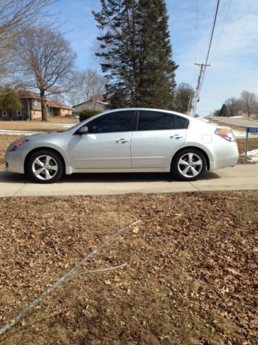 2008 nissan altima se sedan 4-door 3.5l (silver)